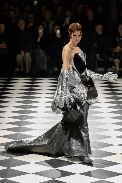 Look 5